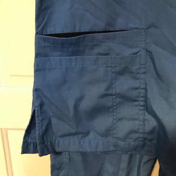 Light blue scrub set - Picture 5 of 8